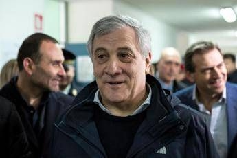 Tajani fa retromarcia Tajani fa retromarcia