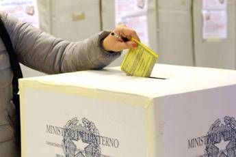 La scheda non va nell'urna La scheda non va nell'urna