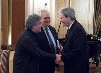 Gentiloni al concerto di Santa Cecilia ad Abu Dhabi Gentiloni al concerto di Santa Cecilia ad Abu Dhabi