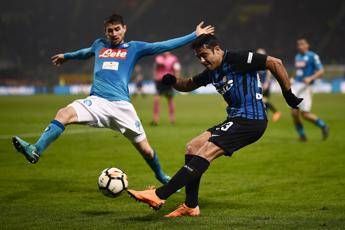 L'Inter ferma il Napoli L'Inter ferma il Napoli