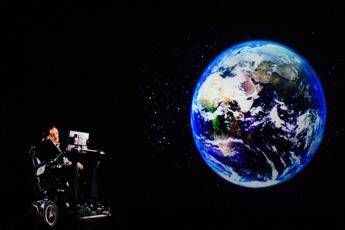 Chi era Stephen Hawking, l'uomo delle stelle Chi era Stephen Hawking, l'uomo delle stelle