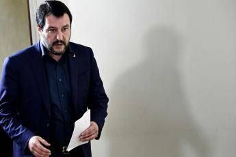 Salvini: Governo durerà 10 anni, non 5 mesi Salvini: Governo durerà 10 anni, non 5 mesi