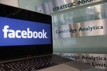 Facebook passò dati su 57 mld di amicizie Facebook passò dati su 57 mld di amicizie