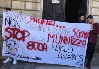 'Fitusi, ora basta': sommersa dai rifiuti Licata scende in piazza 'Fitusi, ora basta': sommersa dai rifiuti Licata scende in piazza