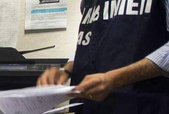 Parassiti nelle farine, scatta il sequestro Parassiti nelle farine, scatta il sequestro