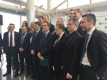 Fontana presenta la Giunta: Primo impegno mantenuto Fontana presenta la Giunta: Primo impegno mantenuto