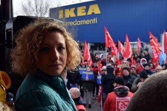 Mamma licenziata, giudice dà ragione a Ikea
