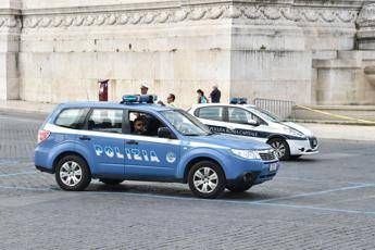 Roma, pestato a sangue a piazza Venezia Roma, pestato a sangue a piazza Venezia