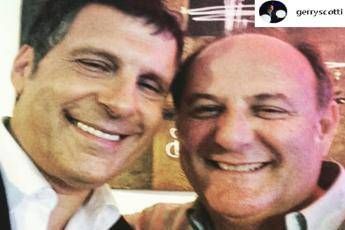 Frizzi, Gerry Scotti: Ha mandato giù dei rospi che non gli hanno fatto bene Frizzi, Gerry Scotti: Ha mandato giù dei rospi che non gli hanno fatto bene