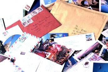 Mi pagano poco, postino nasconde 400 kg lettere Mi pagano poco, postino nasconde 400 kg lettere
