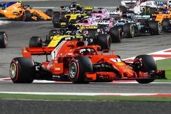 Raikkonen investe meccanico e si ritira Raikkonen investe meccanico e si ritira