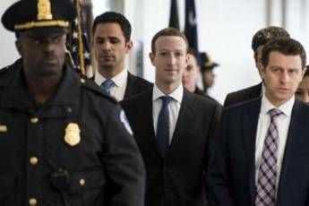 Zuckerberg: Colpa mia Zuckerberg: Colpa mia