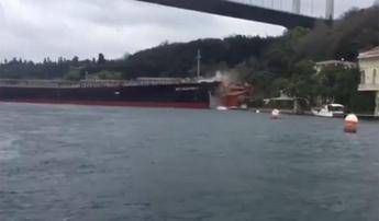 Nave cargo distrugge villa set Ozpetek Nave cargo distrugge villa set Ozpetek