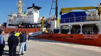 Trapani, arrivata nave con 537 migranti Trapani, arrivata nave con 537 migranti