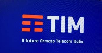 ##Tim: Tribunale dà ragione a Vivendi, rinnovo cda il 4 maggio