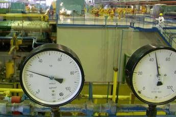 Salpa centrale atomica russa galleggiante Salpa centrale atomica russa galleggiante