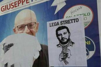 Volantino con Salvini impiccato Volantino con Salvini impiccato