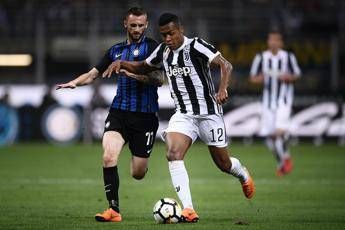 De Magistris choc su Facebook: Furti di Stato o di calcio De Magistris choc su Facebook: Furti di Stato o di calcio
