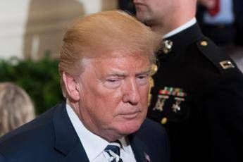 Trump rimborsò soldi per silenzio Stormy Trump rimborsò soldi per silenzio Stormy