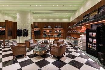 Prada inaugura un nuovo negozio a Dubai Prada inaugura un nuovo negozio a Dubai