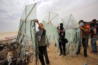 Israele, jet contro aquiloni incendiari Israele, jet contro aquiloni incendiari