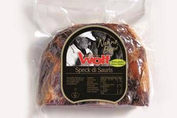 Non solo prosciutto, Wolf Sauris presenta lo speck 'Nonno Bepi' Non solo prosciutto, Wolf Sauris presenta lo speck 'Nonno Bepi'