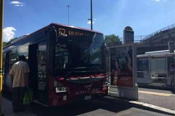 A Roma bus 'anziani', età media 11 anni A Roma bus 'anziani', età media 11 anni