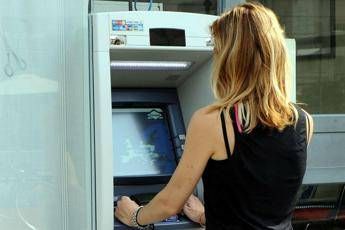 Se prelevi più di 3mila euro scatta la segnalazione Se prelevi più di 3mila euro scatta la segnalazione