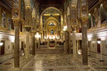 Detenuti in visita a Palazzo reale Detenuti in visita a Palazzo reale