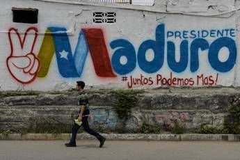 Venezuela, urne aperte fra crisi e sospetti di frode Venezuela, urne aperte fra crisi e sospetti di frode