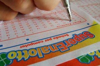 Superenalotto, jackpot sale a 10,1 mln Superenalotto, jackpot sale a 10,1 mln