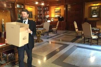 Ministri con gli scatoloni Ministri con gli scatoloni