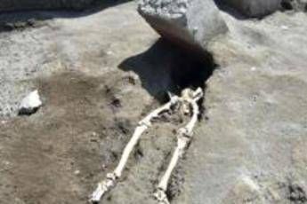 Pompei, trovati resti di uomo in fuga Pompei, trovati resti di uomo in fuga