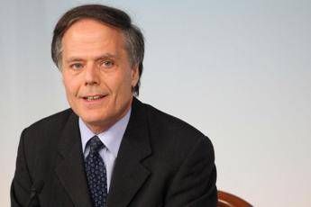 Chi è Moavero Milanesi, il nuovo ministro degli Esteri Chi è Moavero Milanesi, il nuovo ministro degli Esteri