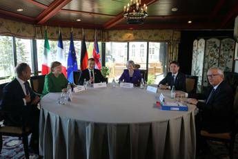 Conte: Su sanzioni a Mosca serve dialogo Conte: Su sanzioni a Mosca serve dialogo