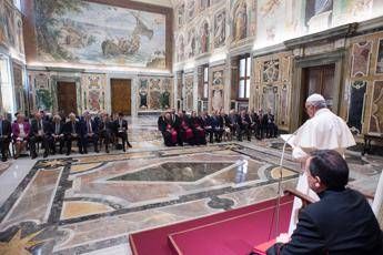 Papa ai petrolieri: Uso energia non distrugga civiltà Papa ai petrolieri: Uso energia non distrugga civiltà