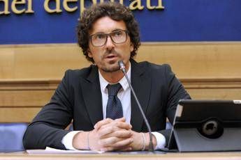 Non siamo xenofobi, ira Toninelli Non siamo xenofobi, ira Toninelli