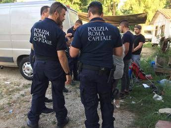 Roma, sgombero al Camping River Roma, sgombero al Camping River
