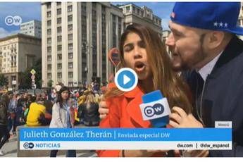 Giornalista molestata in diretta Giornalista molestata in diretta
