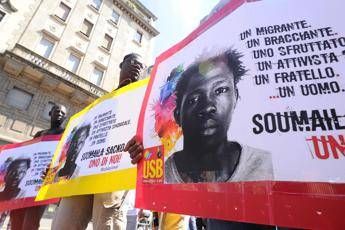 Schiavi mai, in migliaia al corteo per Sacko Schiavi mai, in migliaia al corteo per Sacko