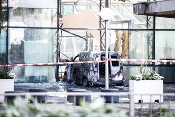 Olanda, furgone contro sede De Telegraaf Olanda, furgone contro sede De Telegraaf