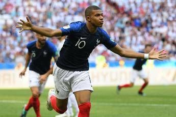 Fuoriclasse dal cuore d'oro, chi è Mbappé Fuoriclasse dal cuore d'oro, chi è Mbappé