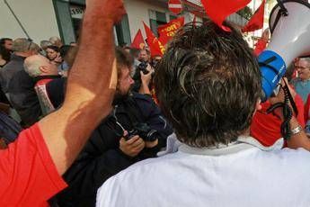 Fca Melfi, contratto solidarietà per 5.857 lavoratori Fca Melfi, contratto solidarietà per 5.857 lavoratori