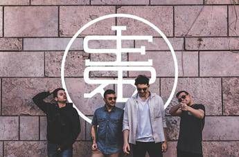 Sierra lancia il suo nuovo EP 'Castelli di Sabbia' Sierra lancia il suo nuovo EP 'Castelli di Sabbia'