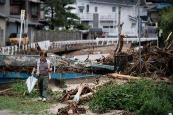 Le inondazioni fanno strage in Giappone Le inondazioni fanno strage in Giappone