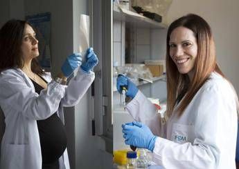 Un pancione sotto il camice, storie di mamme (precarie) in ricerca Un pancione sotto il camice, storie di mamme (precarie) in ricerca