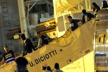 Diciotti, la mossa di Mattarella Di Maio: Rispetto per il Colle Diciotti, la mossa di Mattarella Di Maio: Rispetto per il Colle