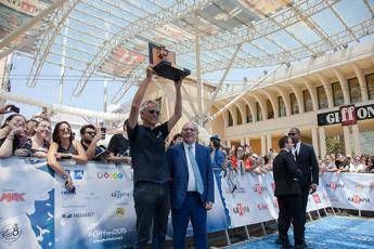 Bocelli a Giffoni: Coraggio ragazzi, siete migliori di noi Bocelli a Giffoni: Coraggio ragazzi, siete migliori di noi