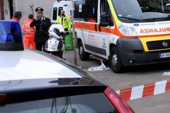 Travolta più volte e sbattuta contro garage, giallo a Roma Travolta più volte e sbattuta contro garage, giallo a Roma