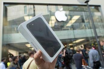 Slitta l'iPhone 'low cost' Slitta l'iPhone 'low cost'